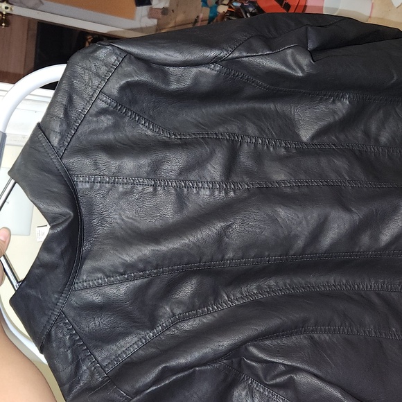 Jacket - Picture 4 of 4